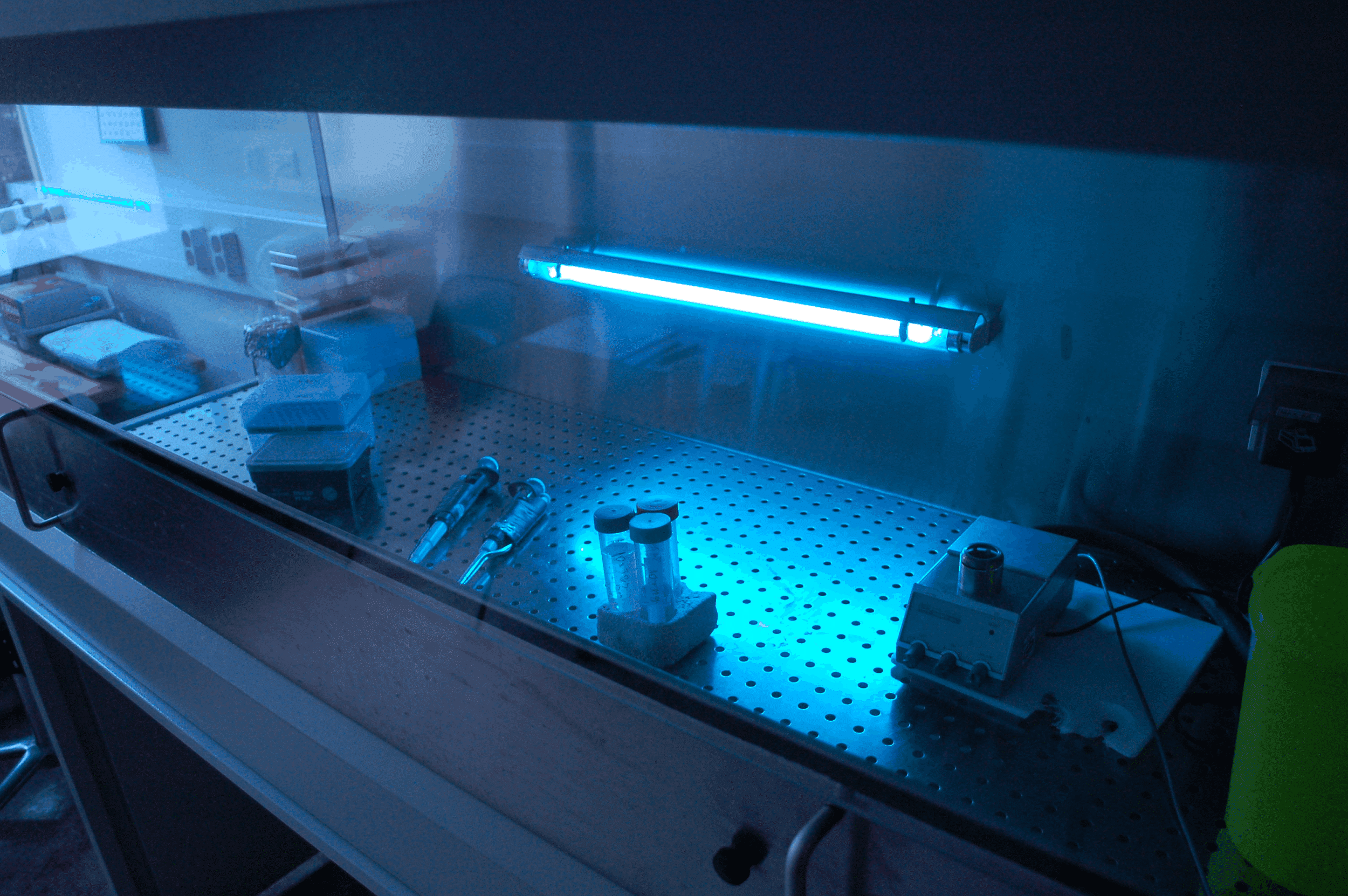 Optimización de dispositivos de luz ultravioleta para desinfección de aire Optimización de dispositivos de luz ultravioleta para desinfección de aire