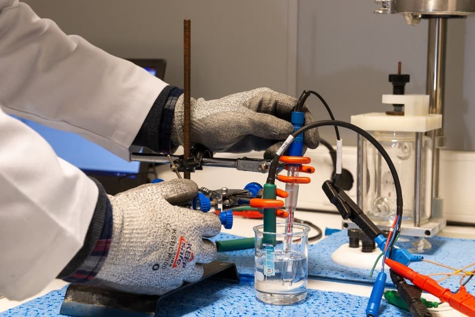 Electrochemical tests Electrochemical tests