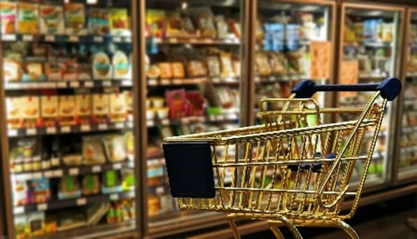 Diseño de una aplicación para la gestión y compras de comidas diarias mediante Design Thinking Diseño de una aplicación para la gestión y compras de comidas diarias mediante Design Thinking