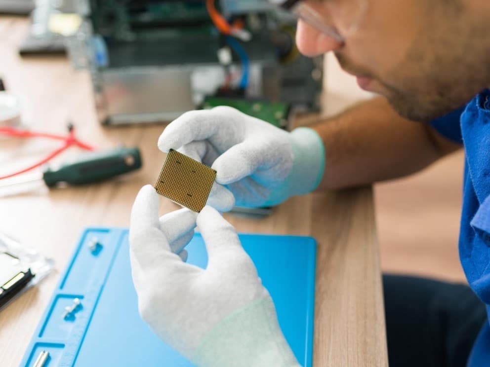 Análisis de defectos estéticos en componentes electrónicos para mejorar la calidad del producto Análisis de defectos estéticos en componentes electrónicos para mejorar la calidad del producto