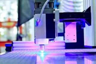 Fabricación de prototipos mediante impresión 3D y testeo de un robot de grabado láser Fabricación de prototipos mediante impresión 3D y testeo de un robot de grabado láser
