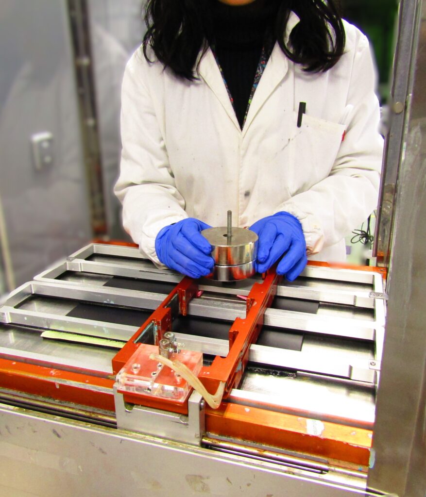 Abrasion, scratching and easy cleaning tests Abrasion, scratching and easy cleaning tests