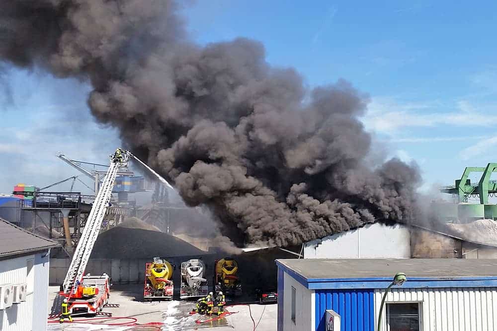 Evaluación del riesgo de ignición por marcado láser en presencia de gases inflamables Evaluación del riesgo de ignición por marcado láser en presencia de gases inflamables