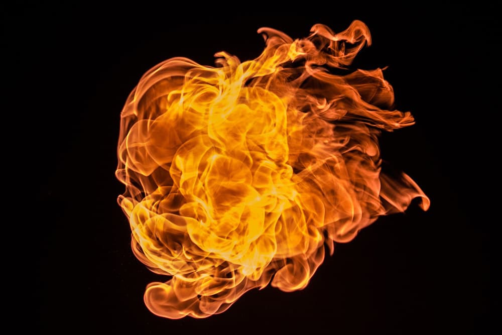 Assessment of the risk of ignition by laser marking in the presence of flammable gases Assessment of the risk of ignition by laser marking in the presence of flammable gases
